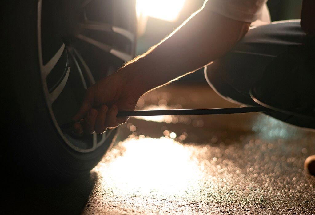 Seasonal-Car-Recovery-in-London_-Winter-&-Summer-Survival-Guide-002